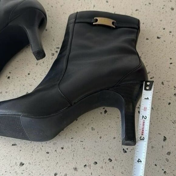 Karen Scott Teddi Black Leather Heeled Ankle
Boots Square Toe Side Zip Size 7.5M - Picture 6 of 9